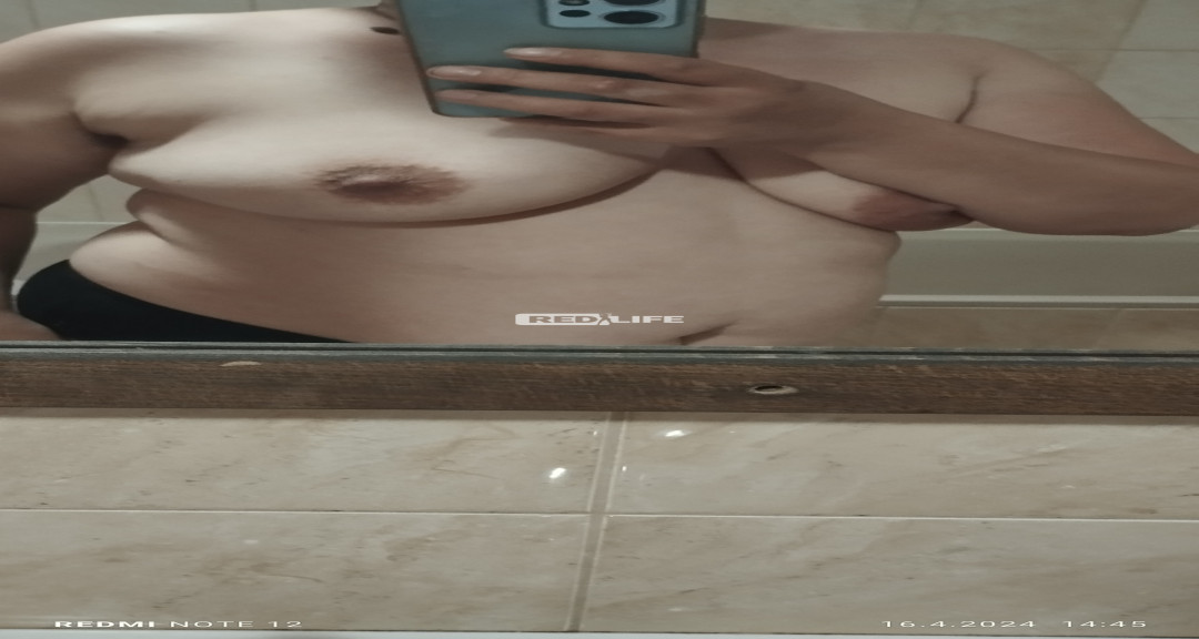 Nab&iacute;dne mi tu někdo pr&aacute;ci