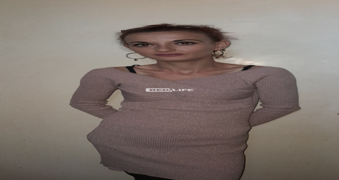 Melissza vagyok. 27 &eacute;ves egyed&uuml;l&aacute;ll&oacute;