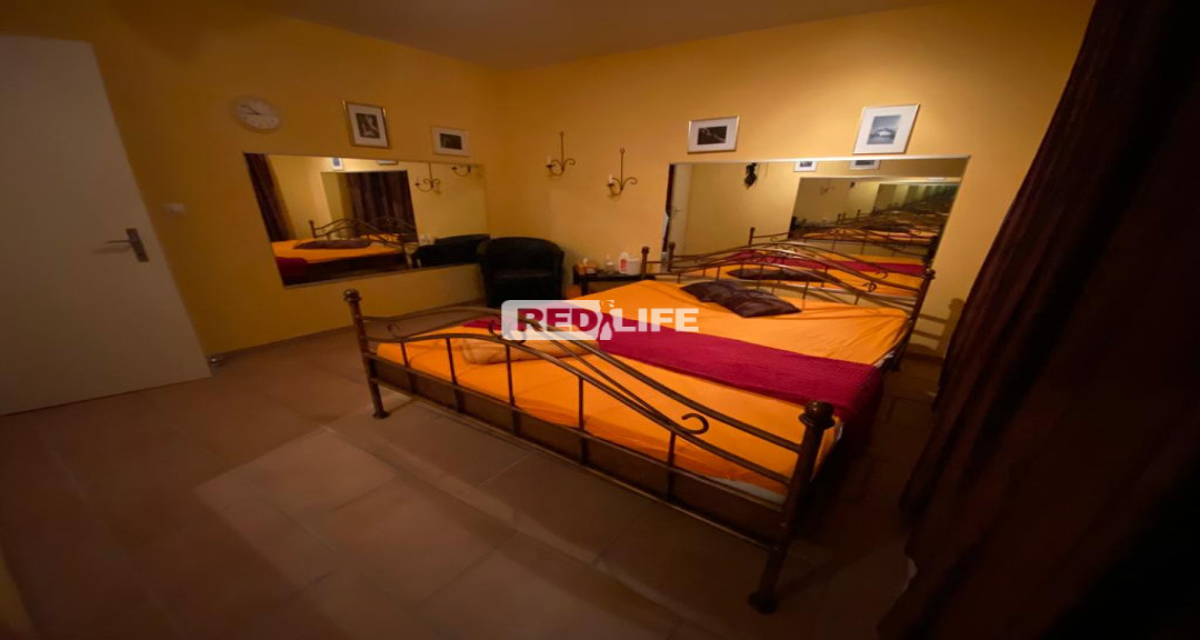 Penthouse-GirlsDas exklusive Studio
Wir suchen zuverl&auml;ssige