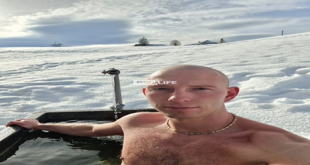 Wer sucht einen Pornodarsteller?
Ich bin