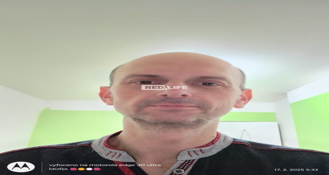 Zdrav&iacute;m v&scaron;echny, muže I ženy.
Nab&iacute;z&iacute;m