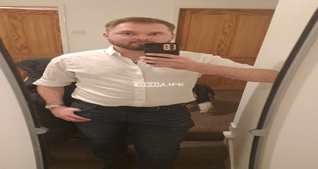 Hi I'm a male 23