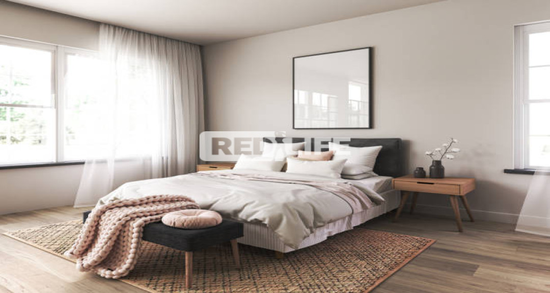 Full flat and rooms available