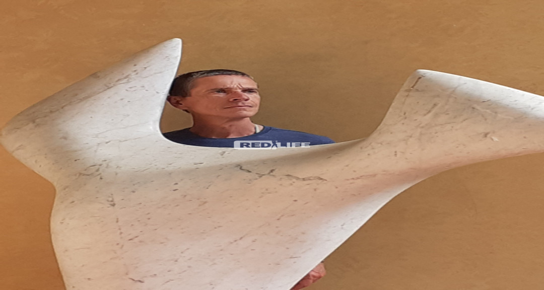 Hallo,
ich bin ein m&auml;nnliches schlankes