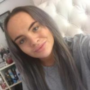 Blondechloe19