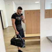 Kruz77