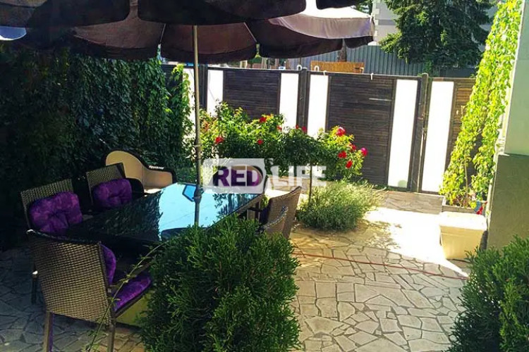 prywatnym apartamencie reklama premium Simplytop