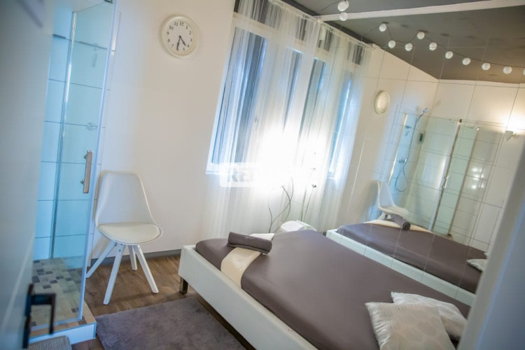 doświadczona właścicielka joy-models praca eskorty
